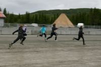 Hvor fort springer en person? I god medvind var det noen av barna som lå rundt 30 km/h!